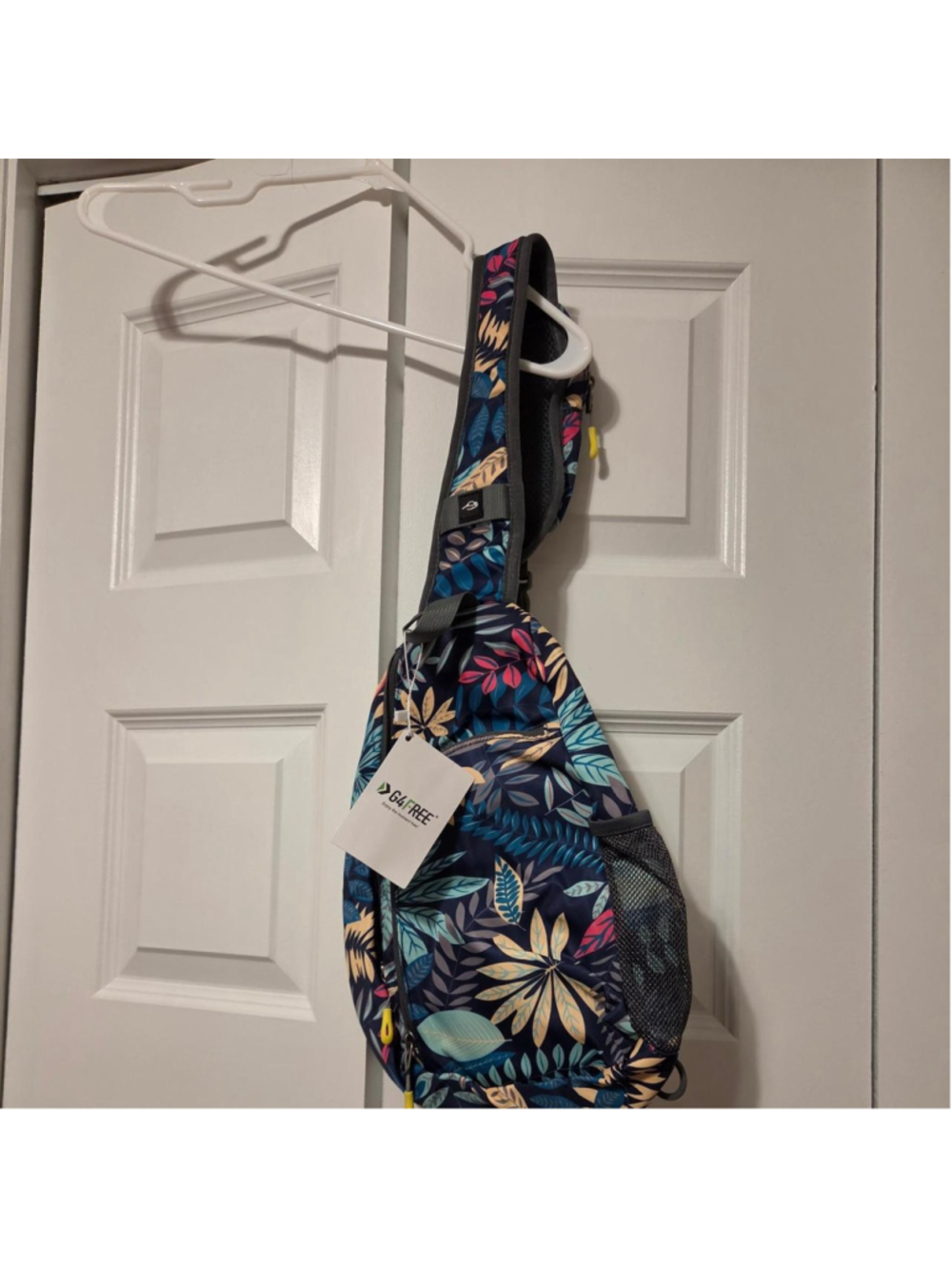 G4FREE blue, pink, and teal leaf print sling bag #slingbag #tropical
